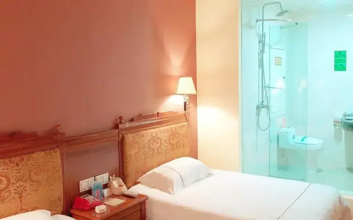 Циньчжоу: Qinzhouwan Zhengyuan Hotel