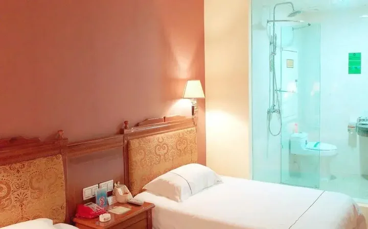 Циньчжоу: Qinzhouwan Zhengyuan Hotel