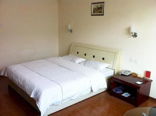 Changle Hot Spring Hotel — фото 1
