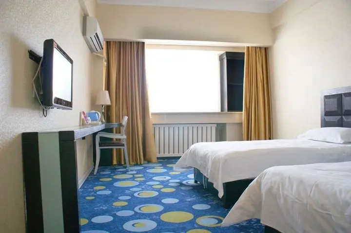 Чжэнчжоу: Jiutian Fashion Hotel (Zhengzhou Dashi Bridge)