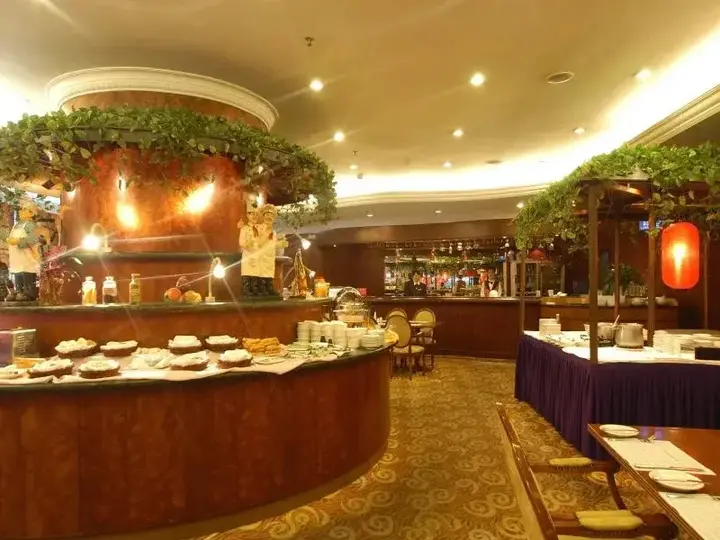 Шэньчжэнь: Lushan Hotel
