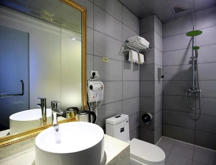 Гуйлинь: Guilin Kalai Film Theme Hotel
