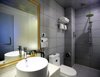 Гуйлинь: Guilin Kalai Film Theme Hotel
