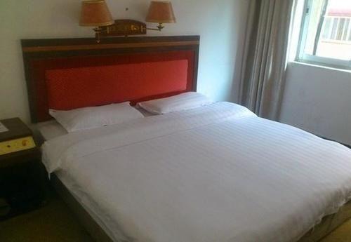 Гуйлинь: Guitong Business Hotel