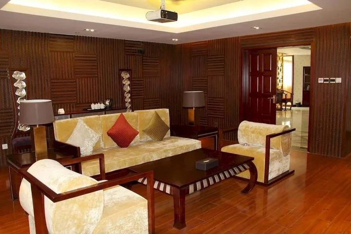 Баоцзи: Joy International Hotel