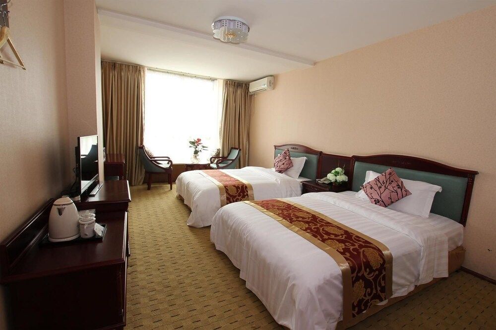 Чэнду: Super 8 Hotel Chengdu Chadianzi Branch
