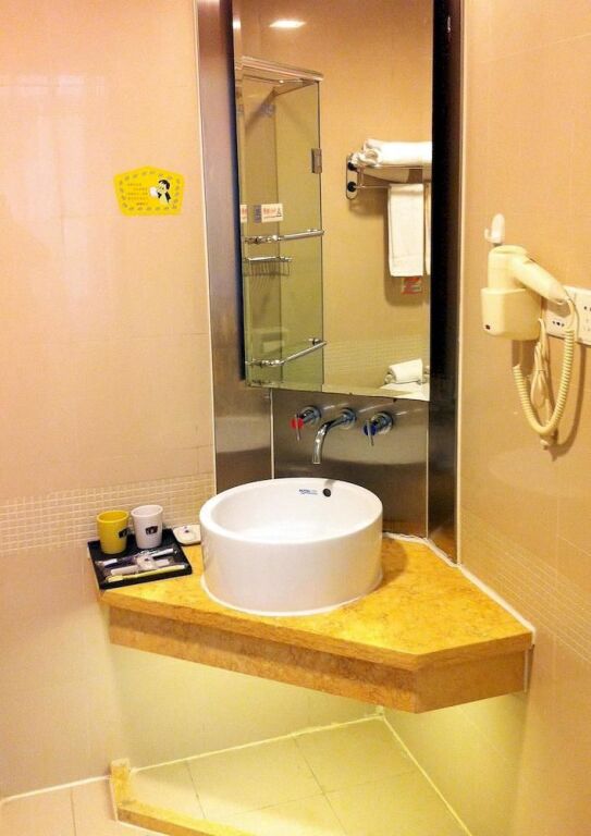 Сямынь: Home Inn Hubin South Road - Xiamen