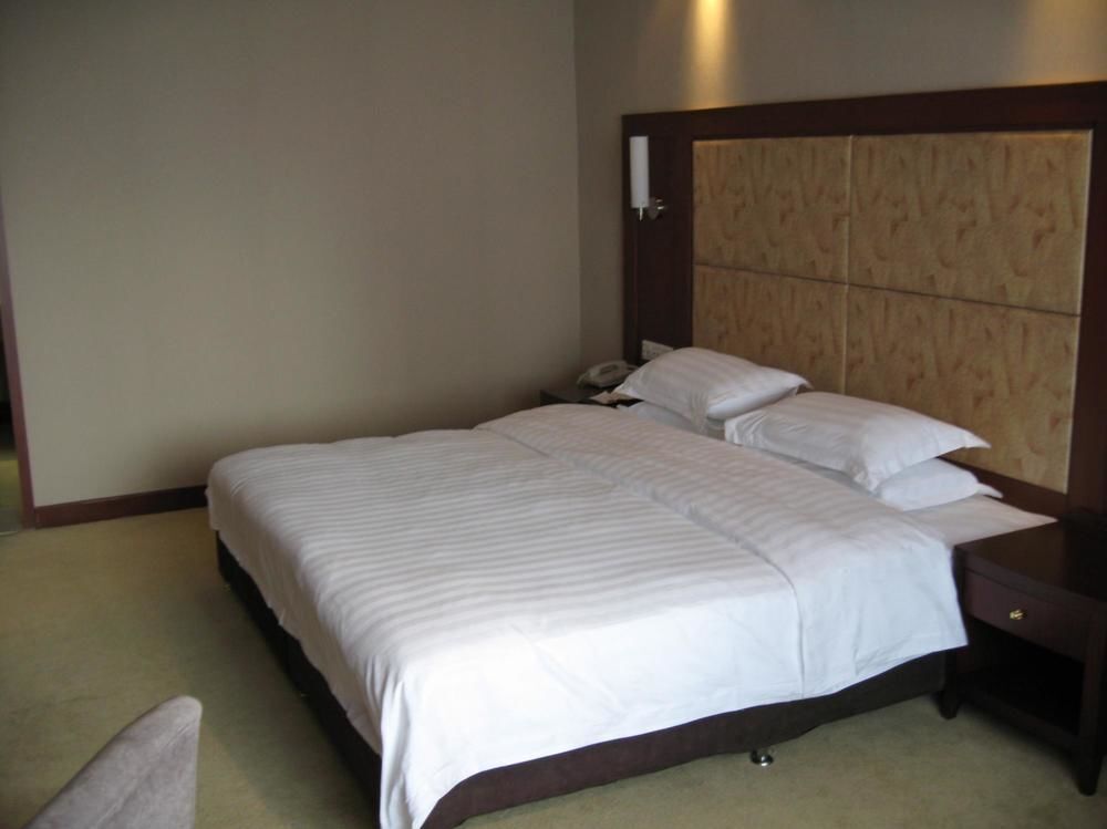 Цзилинь: Crystal Hotel - Jilin