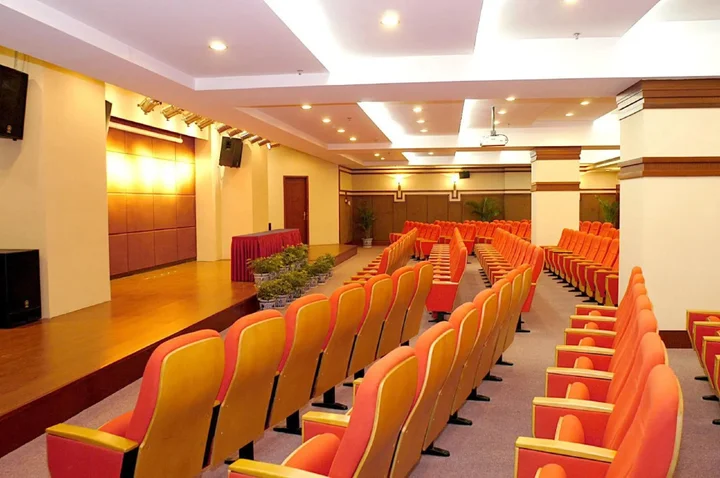 Таншань: Tangshan Jinjiang International Hotel - Tangshan