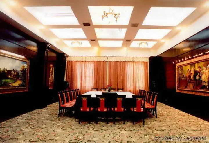 Шангри-Ла: Shangri-la Longfengxiang Hotel