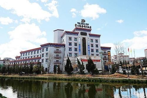 Шангри-Ла: Shangri-la Longfengxiang Hotel