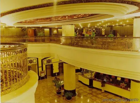 Шангри-Ла: Shangri-la Longfengxiang Hotel