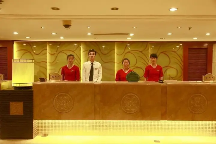 Цзинхун: New Tai Garden Hotel