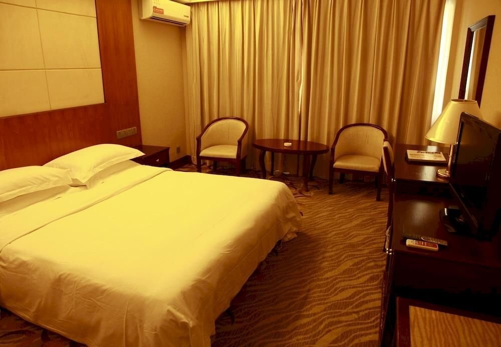 Цзинхун: New Tai Garden Hotel
