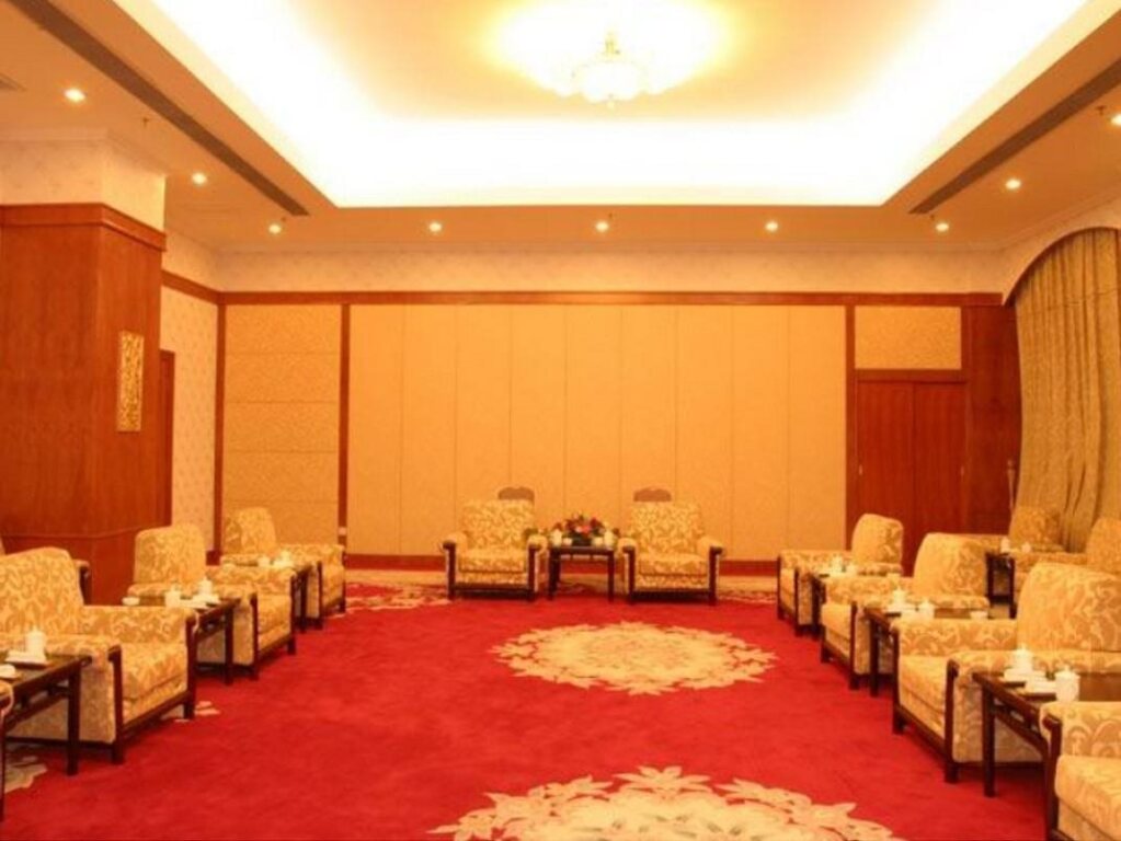 Яньтай: Yantai New Era Hotel