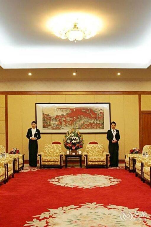 Яньтай: Yantai New Era Hotel