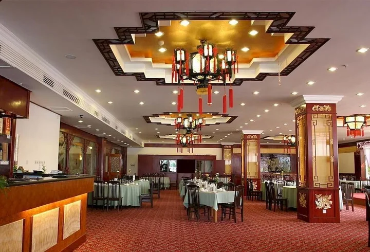 Яньтай: Yantai New Era Hotel