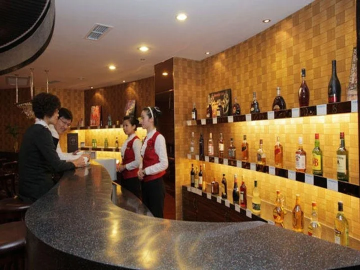 Яньтай: Yantai New Era Hotel
