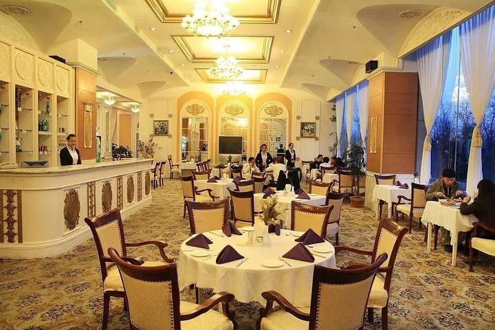 Яньтай: Yantai New Era Hotel