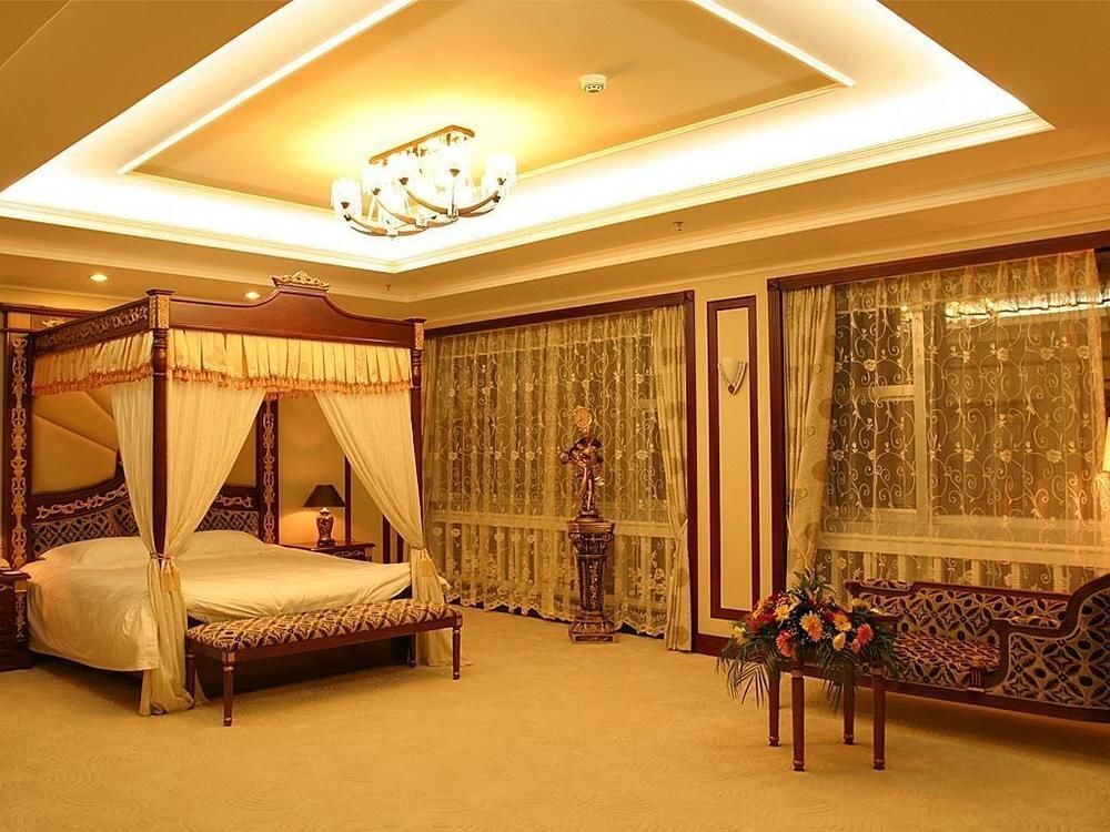 Яньтай: Yantai New Era Hotel