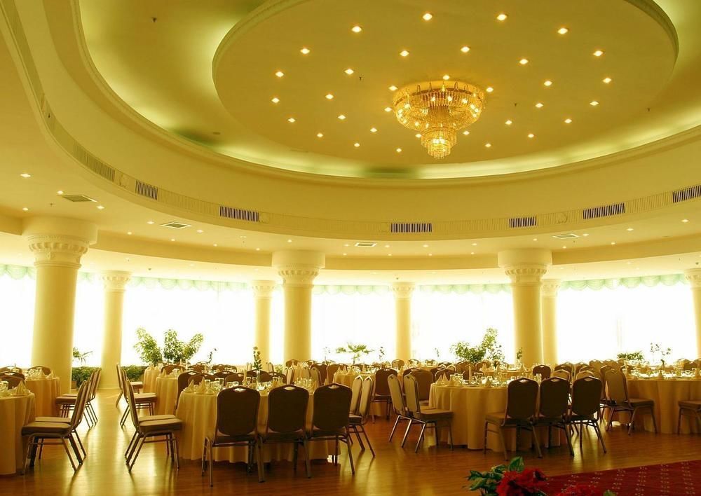 Яньтай: Yantai New Era Hotel