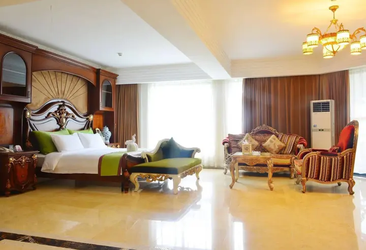 Ваньнин: Xinglong Old Banyan Hotel - Wanning