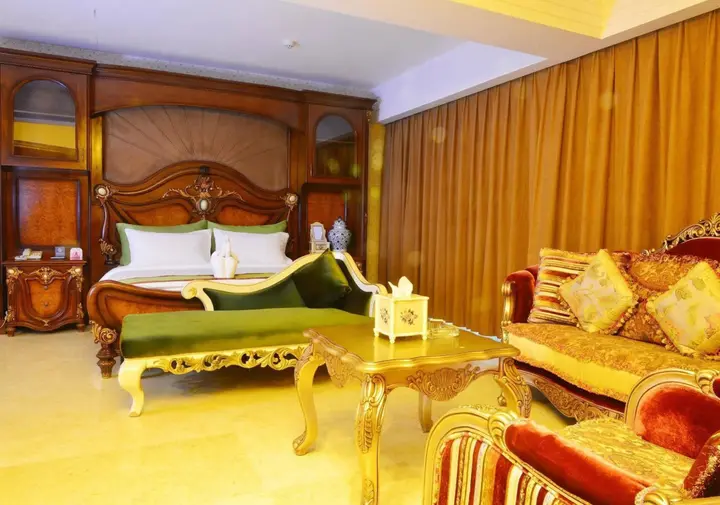 Ваньнин: Xinglong Old Banyan Hotel - Wanning