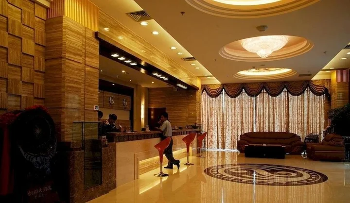 Наньнин: Bronze Drums Grand Hotel