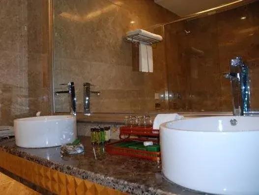 Гуйлинь: Dazheng Hot Spring Holiday
