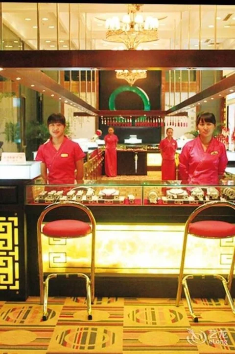 Цзинхун: Xishuangbanna Golden Zone Hotel
