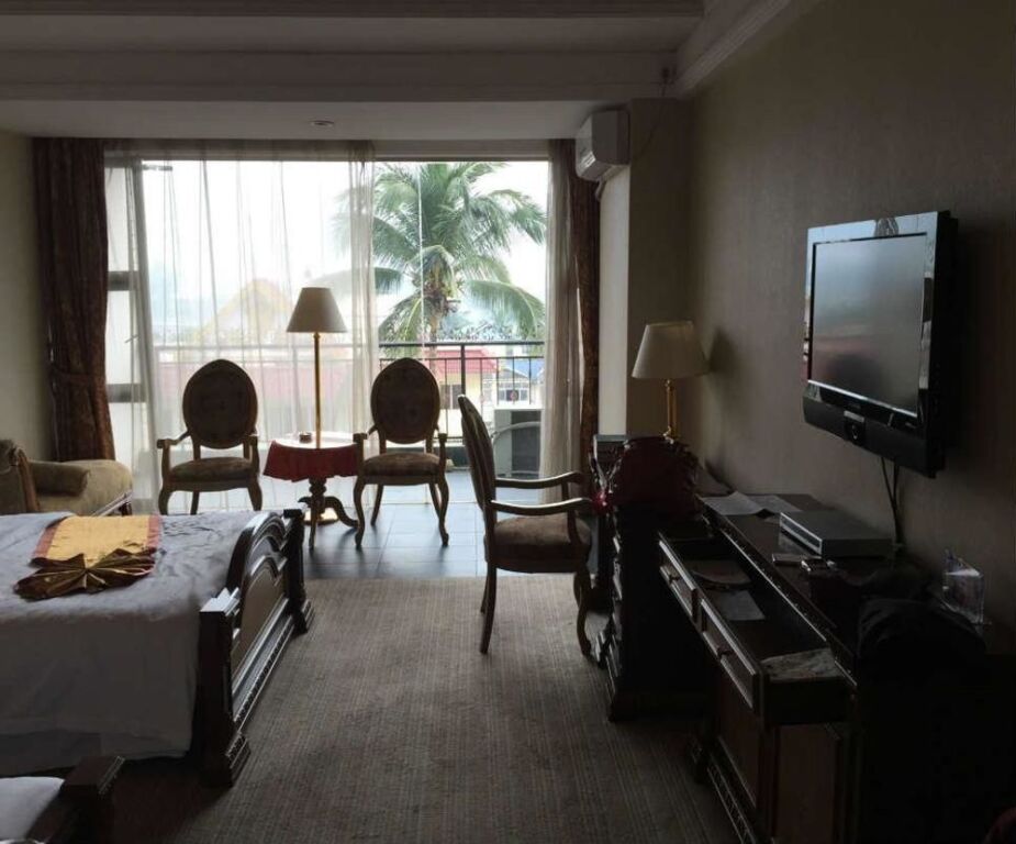 Цзинхун: Xishuangbanna Golden Zone Hotel