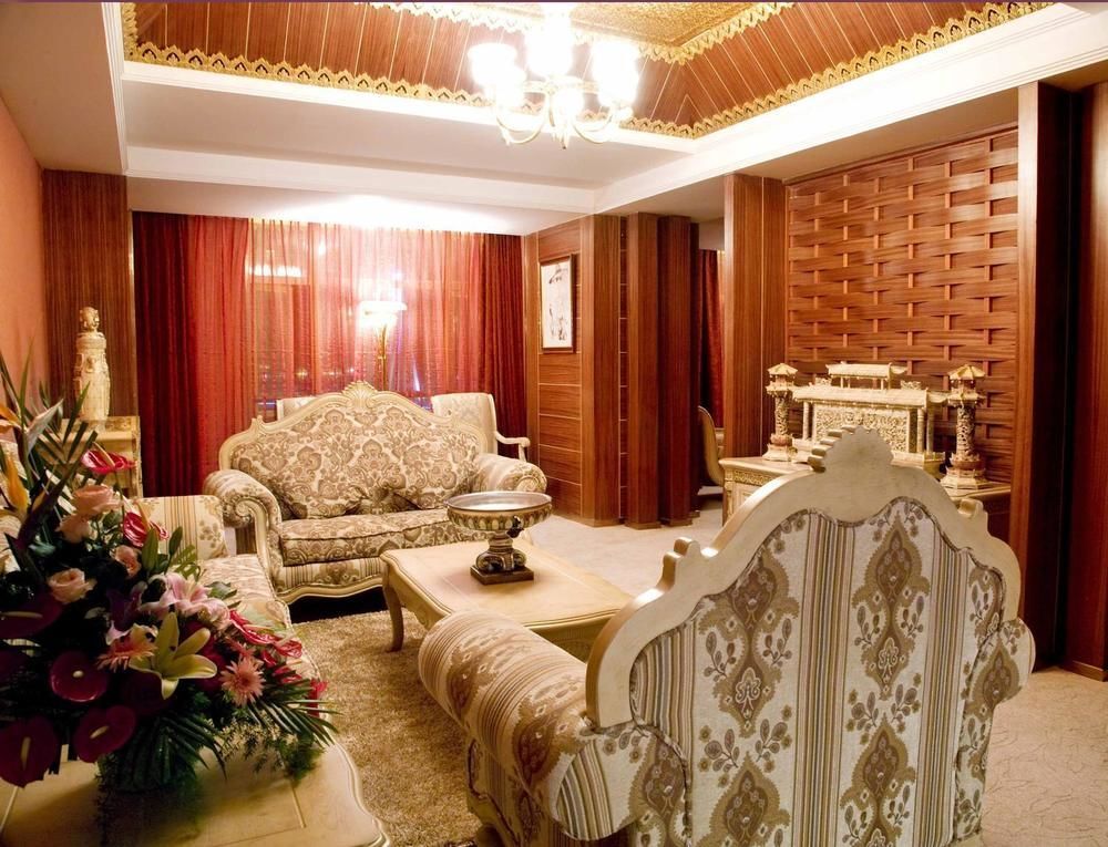 Цзинхун: Xishuangbanna Golden Zone Hotel