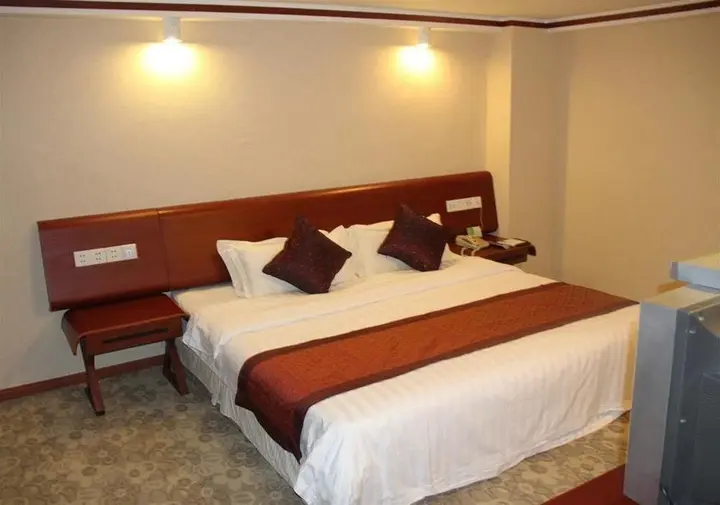 Цзинхун: Xishuangbanna Golden Zone Hotel