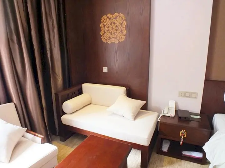 Цзючжайгоу: Sanroyal International Hotel