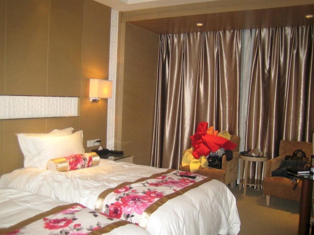 Чжэньцзян: Mingdu Hotel