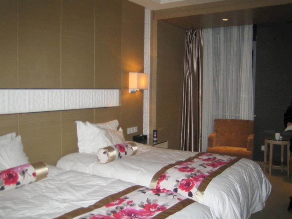 Чжэньцзян: Mingdu Hotel