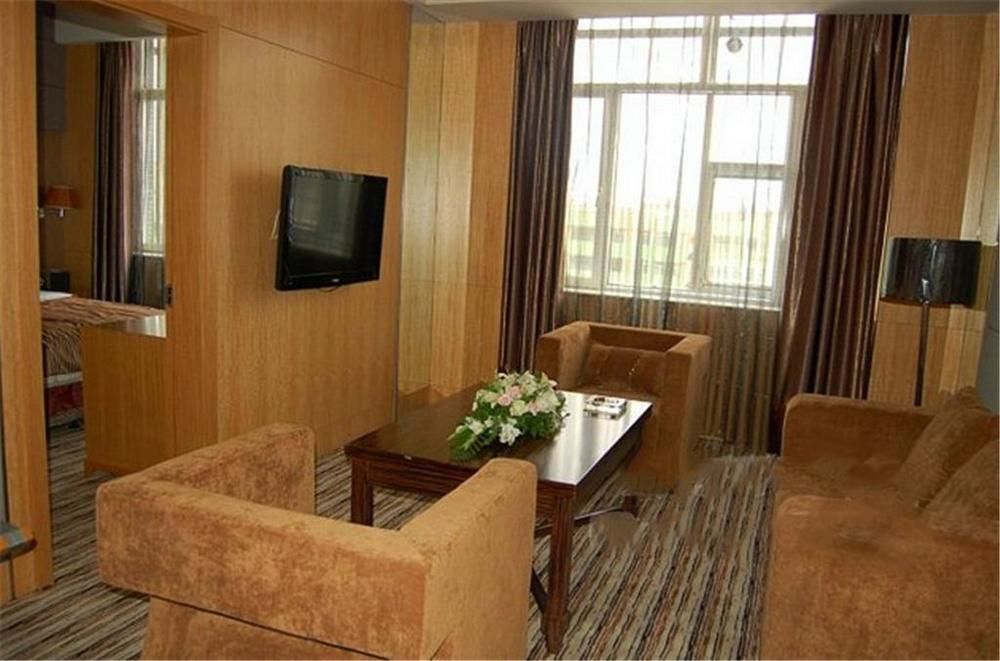 Харбин: C.kong Labor Hotel - Harbin