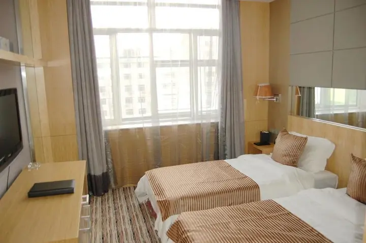 Харбин: C.kong Labor Hotel - Harbin