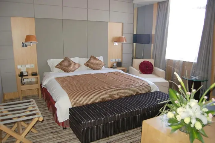 Харбин: C.kong Labor Hotel - Harbin