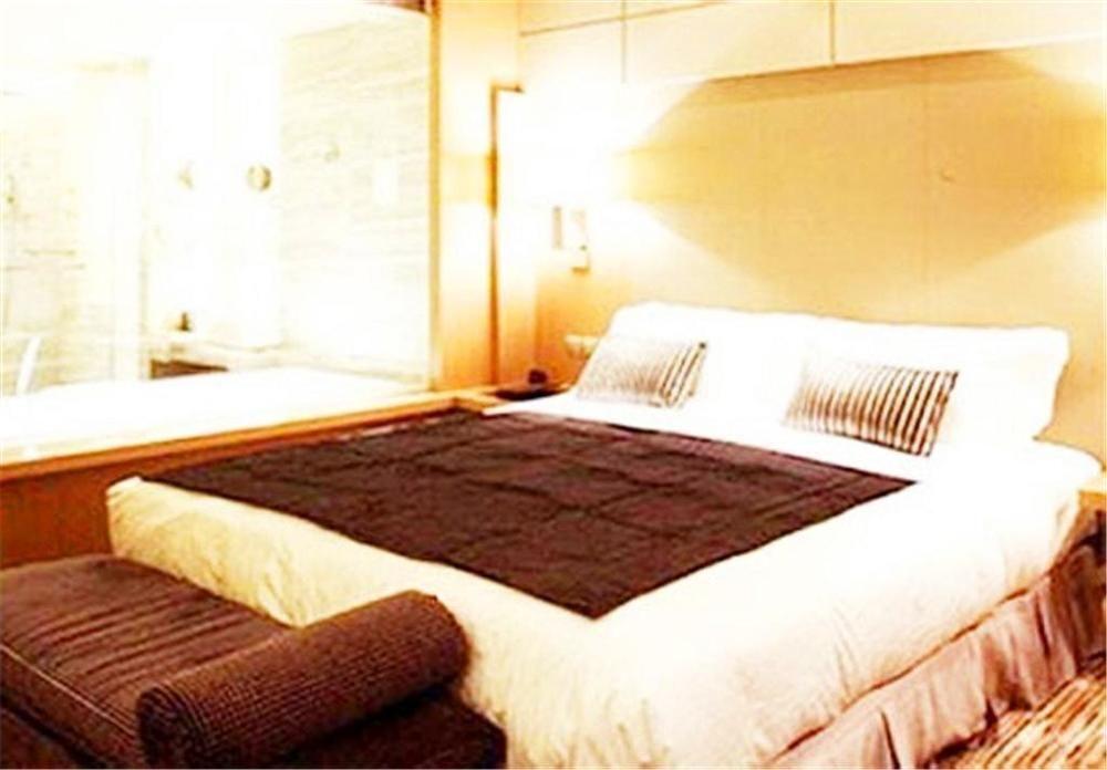 Харбин: C.kong Labor Hotel - Harbin