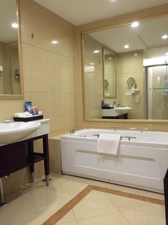 Шаогуань: Shaoguan Country Garden Phoenix Hotel