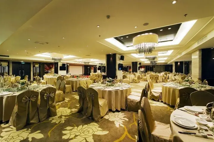 Нанкин: New Town Hotel - Nanjing
