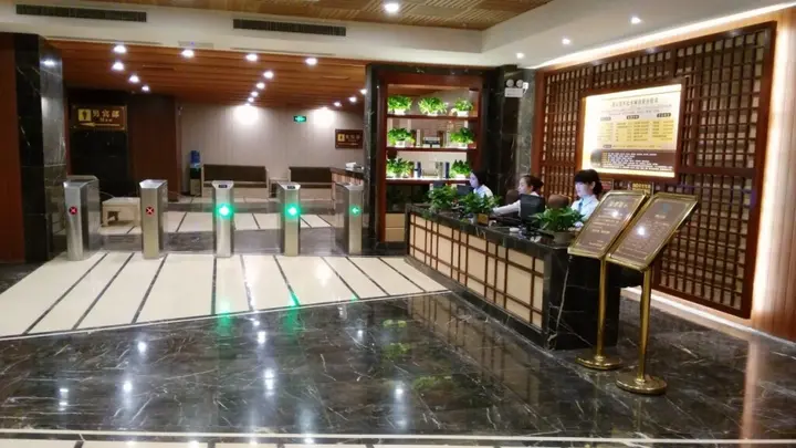 Ляньюньган: Lianyungang Century Fate International Hotel