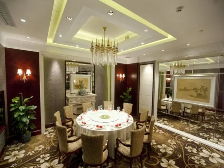 Уси: Wuxi Jinjiang Garden Hotel