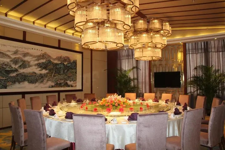 Цзиньюань: Lixin International Hotel