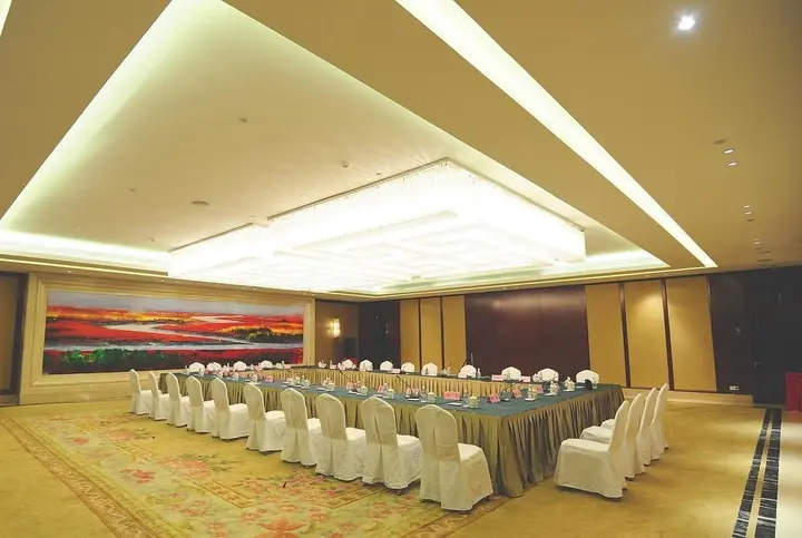 Паниин: Panjin Swish Hotel