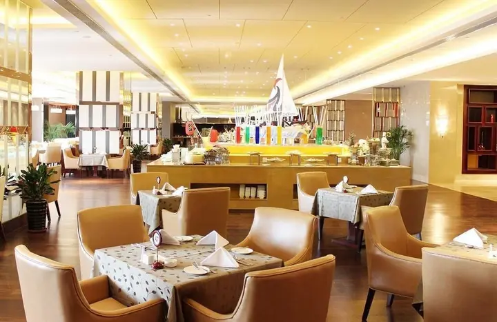 Паниин: Panjin Swish Hotel