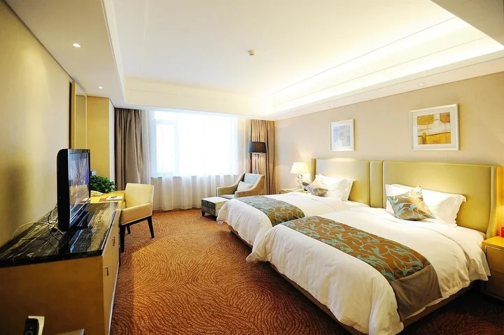 Паниин: Panjin Swish Hotel