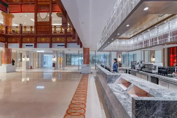 Шиянь: Wudang Mountains Jianguo Hotel