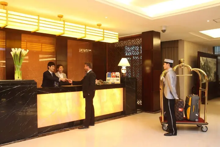 Шиянь: Wudang Mountains Jianguo Hotel
